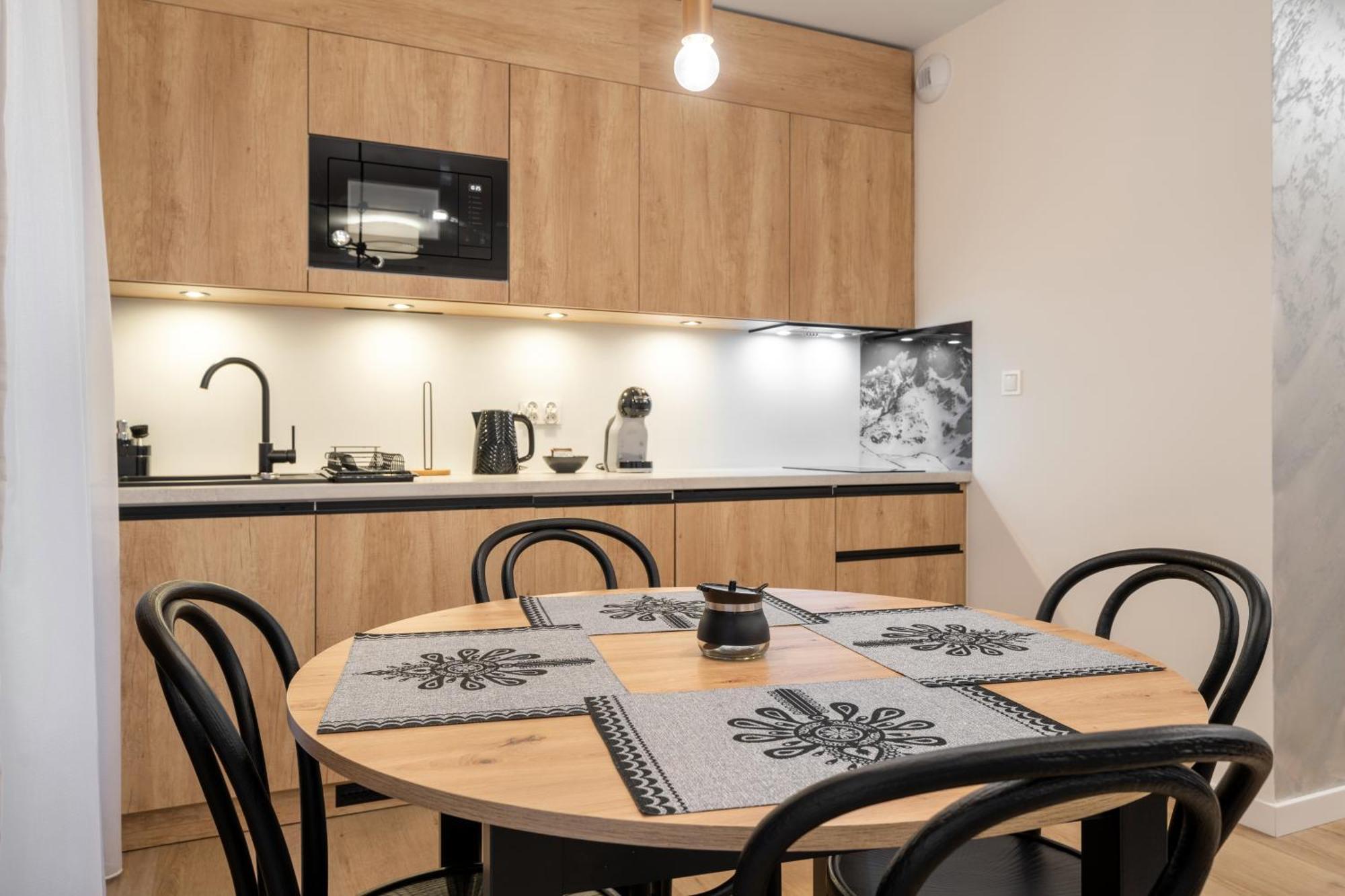 Rentplanet - Apartamenty Zakopianskie 자코파네 외부 사진